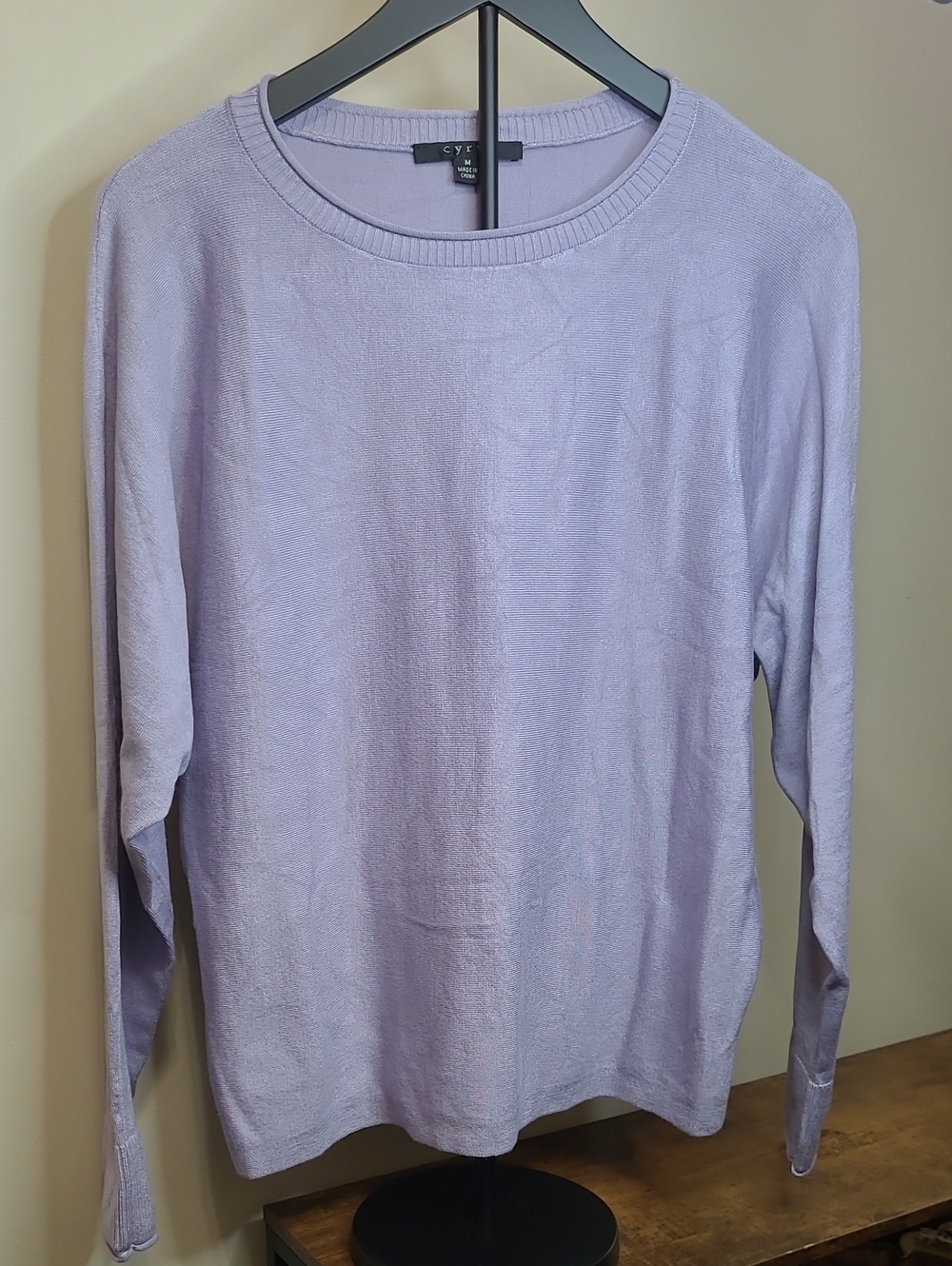 Cyrus Soft Lavender Crewneck Lightweight Sweater size Medium